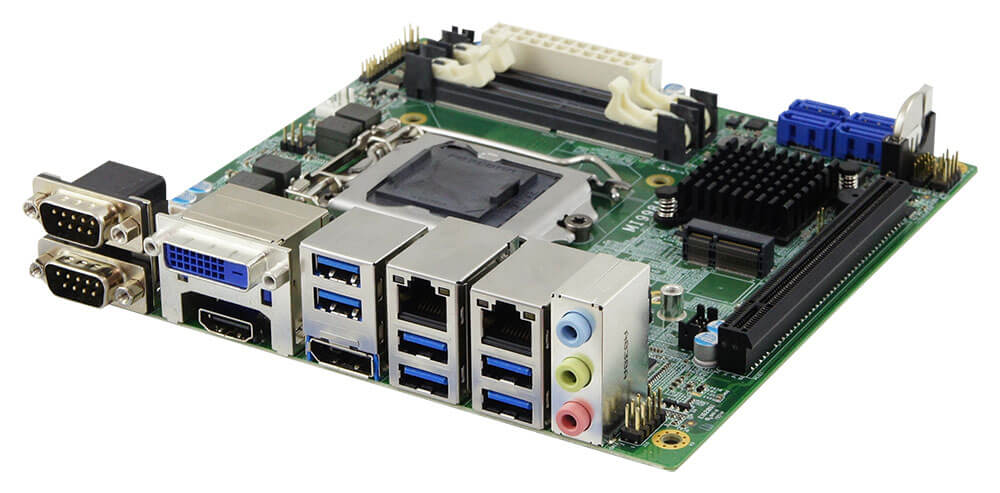 MI998 iBASE Mini-ITX Board mit Intel® Xeon® E / CoreTM / Pentium® / Celeron® Prozessoren Seitenansicht